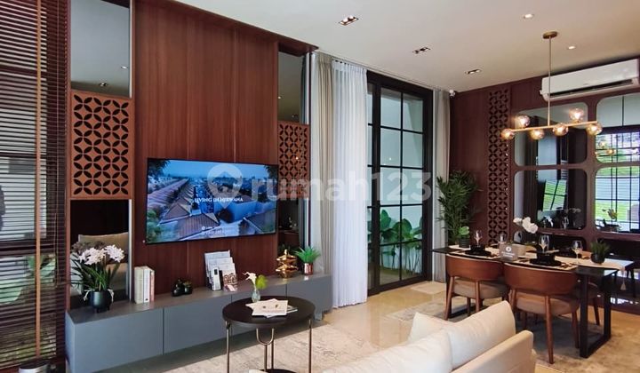 For Sale, Ready-to-Live-In / Ready-to-Build House in Mantrijeron, Yogyakarta For Sale, Ready-to-Live-In / Ready-to-Build House in Mantrijeron, Yogyakarta