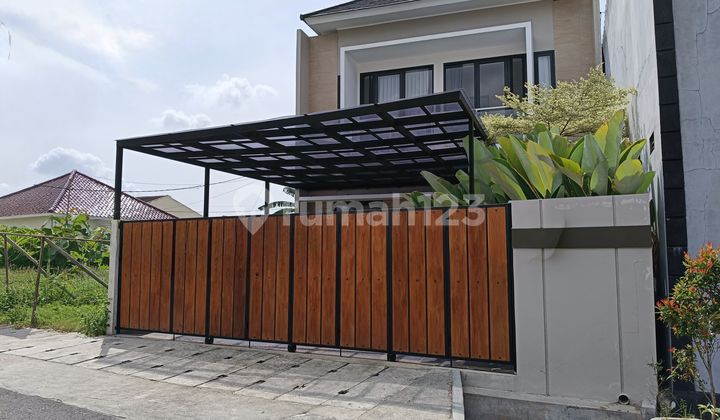DIJUAL RUMAH 2 LANTAI MODERN MINIMALIS DENGAN CARPORT LUAS DEKAT RINGROAD SELATAN TIRTONIRMOLO KASIHAN BANTUL 2