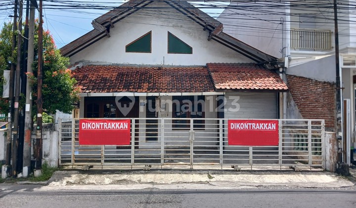 Rumah Cocok untuk Kantor atau Usaha, Condong Catur, Depok, Sleman, Jogja