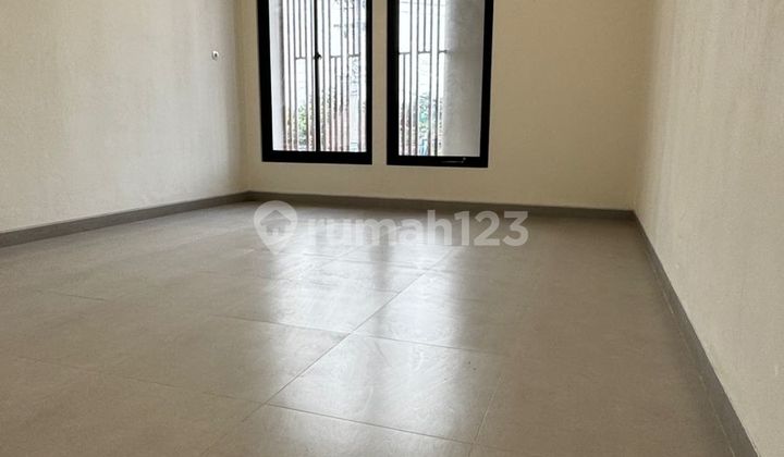 Disewakan Bangunan Komersil Ruko Baru Beserta Tanah Tegaltirto