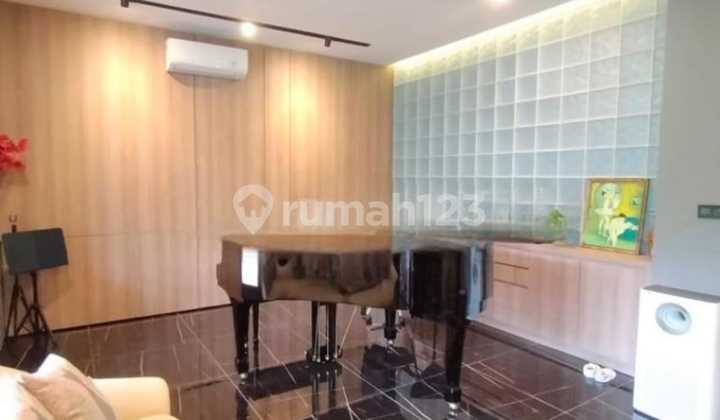 Rumah Bagus Semi Furnished SHM Permata Buana, Jakarta Barat 2