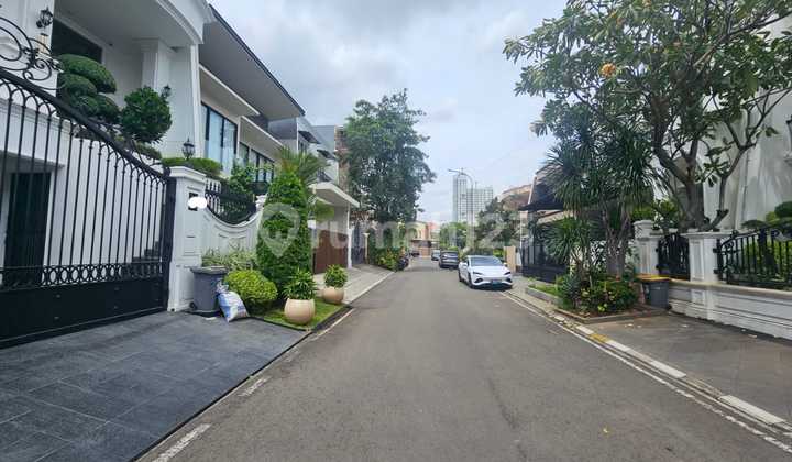 Rumah Furnished Bagus Puri Indah, Jakarta Barat