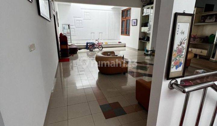 Rumah Bagus Furnished SHM Kembangan Baru, Jakarta Barat 1