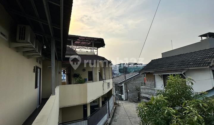 Affordable Boarding House with Exclusive Facilities in Bekasi Near Pakuwon Mall and Car Parking Area Available.