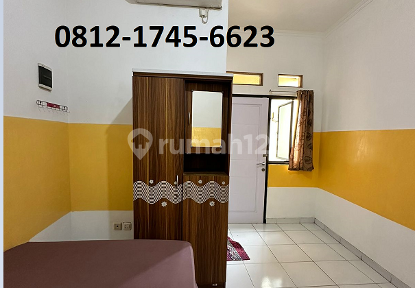 Comfortable Exclusive Boarding House, Flood-Free near Galaxy Bekasi with Ensuite Bathroom, Spacious Parking 2