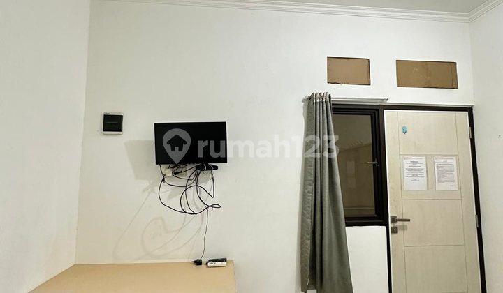 Exclusive Boarding House in the center of Bekasi City near Pakuwon Mall with en-suite bathroom and hot water 2