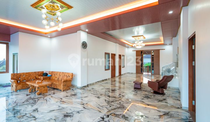 Rumah Mewah View Gwk Di Jalan Dharmawangsa Nusa Dua 