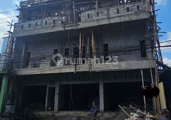3-Story Shop House in Dalung Permai, Kerobokan 1