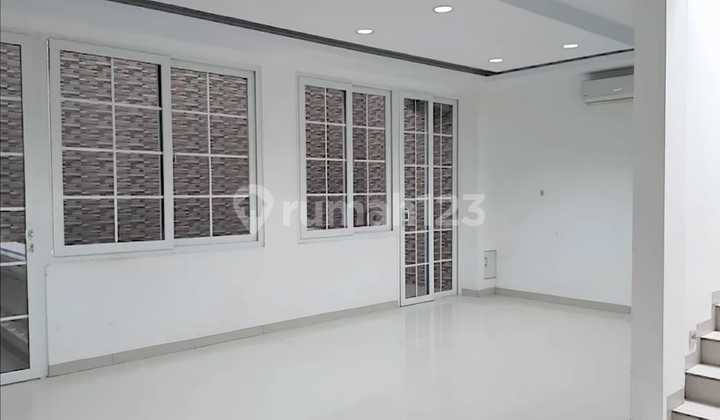 Beautiful Spacious Fully Furnished House in Cemara Asri Complex Medan 2