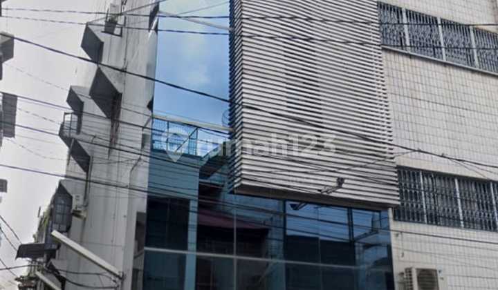 Business Shop Ex Bank on Jl Bogor, Medan City Center 2