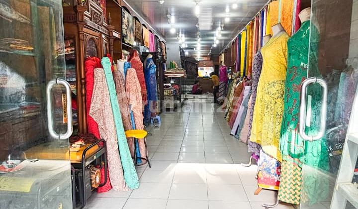 Business Shopfront 4.7m Wide, Prime Location in Wholesale Center Jl Perniagaan 2