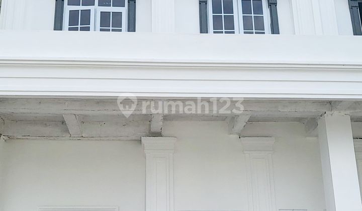 Di Jual Rumah Villa - Komp Deli Suites - Jl Purwosari - Kosong