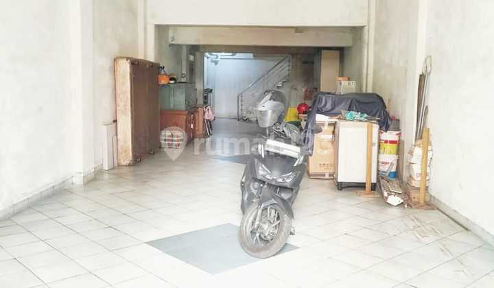 5-Meter Wide Business Ruko in the City Center, Jl Surabaya Medan 2