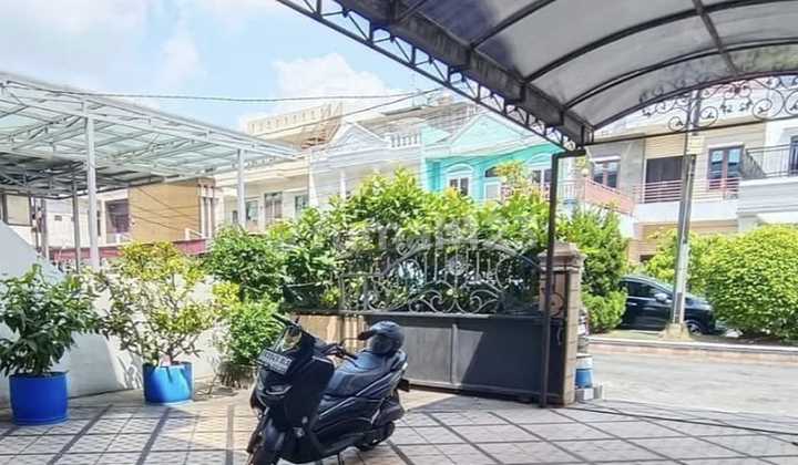 Wide 8-Meter House in the Heart of Millennium Square Complex 2