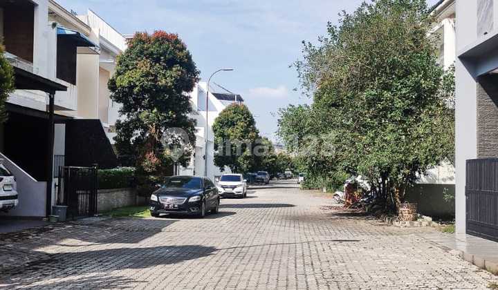 Rumah Mewah Lebar 10 Meter - Graha Metropolitan - Kpt Sumarsono 2