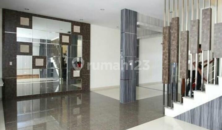 Rumah Mewah Lebar 8Mtr Semi Furnished Komplek Mutiara Residence 2
