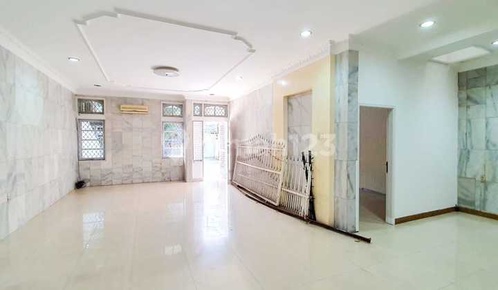 Sewa Rumah Komplek Villa Jati Mas Semi Furnished Bagus Terawat 2