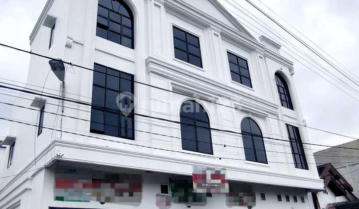 Slanted Price Last 1 Unit 3-Storey Shop House in Bambu Village, Bambu Street. 2