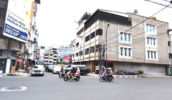 Commercial Hook Position Townhouse on Jl Cirebon, Medan City Center 2