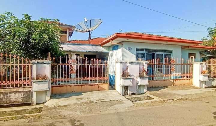 Rumah Posisi Hook Luas 350 M² Di Inti Kota Jl Sejati Sidodame 2