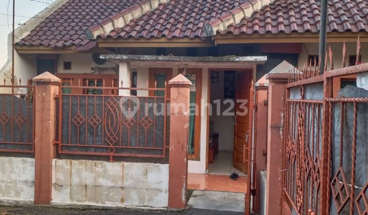 Ready-to-Occupy House in Ujung Berung, Bandung 2