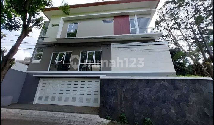 Dijual Rumah Baru 2 Lantai Posisi Hook, Di Cigadung, Sayap Dago, Dekat Tubagus Ismail 2