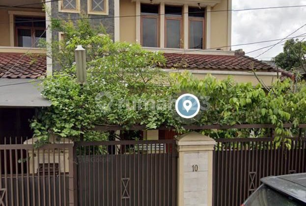 For Sale, Ready-to-Occupy House in a Very Strategic Location in Sayap Turangga.