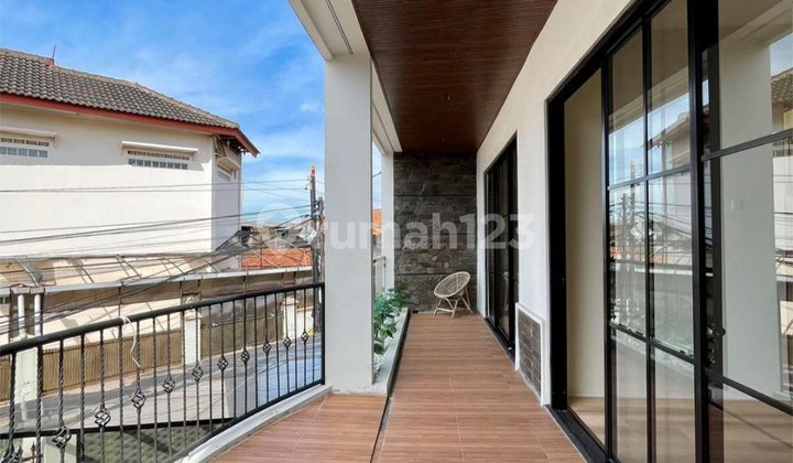 Di jual Rumah cantik murah jarang ada di sayap BKR area sangat strategis 2