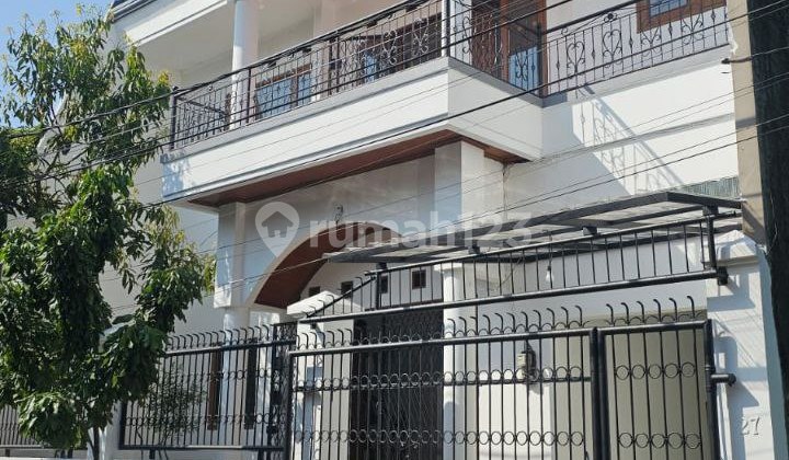 House for sale, ready to occupy, in Buah Batu, near Samsat Soekarno Hatta.