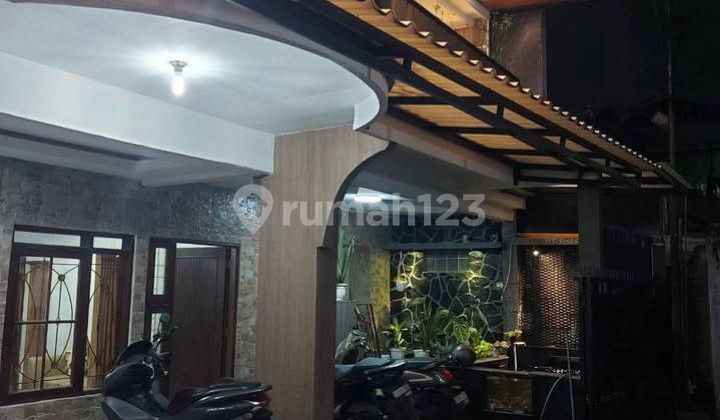 For Sale Luxurious House in Cikutra Area, Bandung City