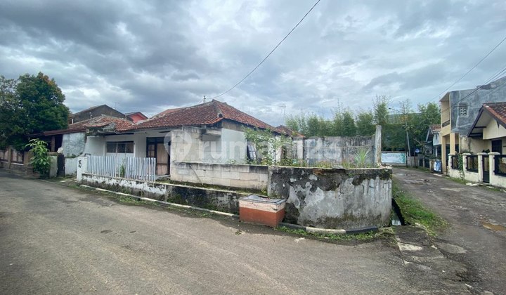 For Quick Sale Old House Land Area Only Cheap Rare In Margahayu 2