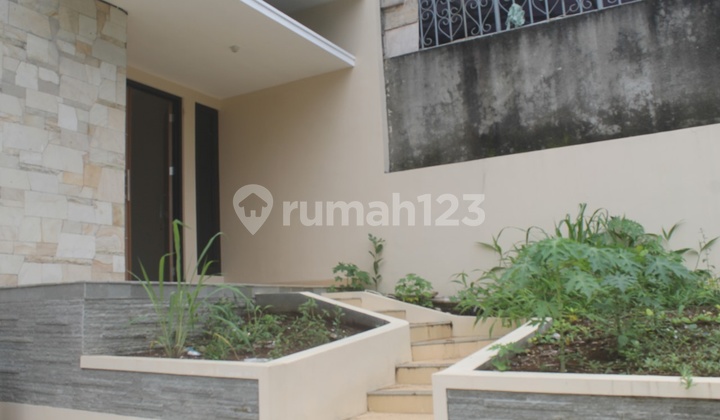 Rumah 2 Lantai Modern Minimalis Di Pusat Kota Bogor 2