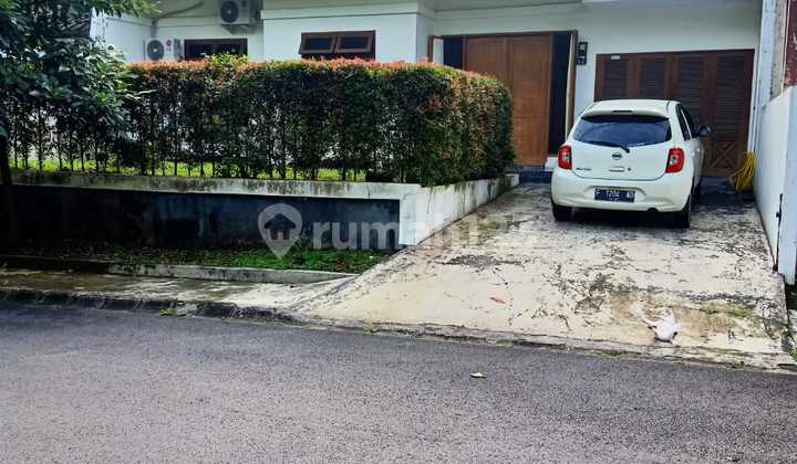 Rumah Eksklusif Sudah Renovasi | Full Furnished | Taman Yasmin