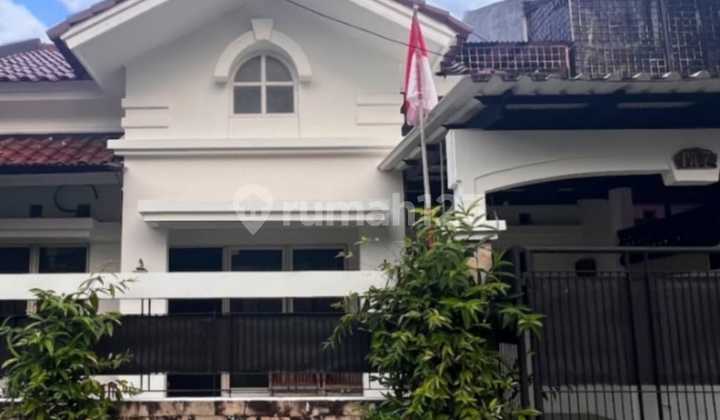 DIJUAL RUMAH 1/2 LANTAI SIAP HUNI DI NUSA LOKA BSD