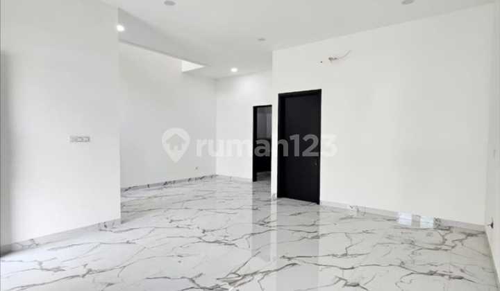 Dijual Rumah Siap Huni di Griya Loka 2