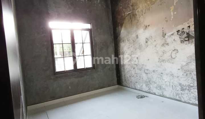 Minimalist House Final Stage of Construction, Highly Strategic Location in Vila Dago Pamulang 2