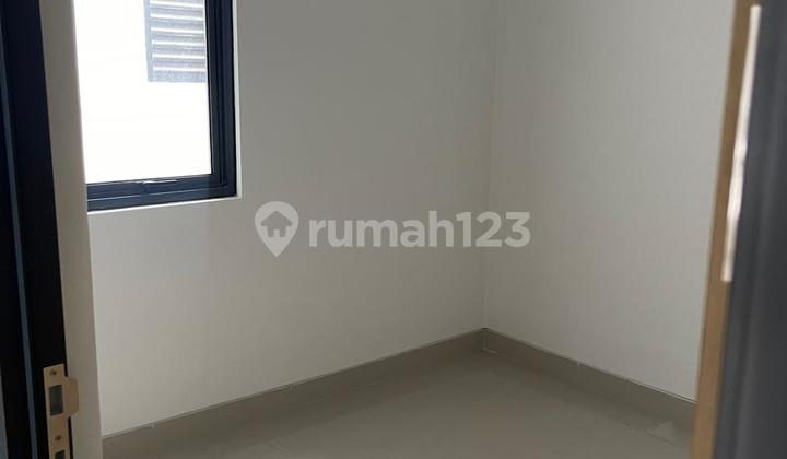 Rumah 2 Lantai di Cluster Yuthica Bsd, Tangerang Selatan 2