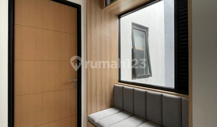 Rumah Lokasi Strategis di Provence Suites BSD City, Tangerang Selatan 2
