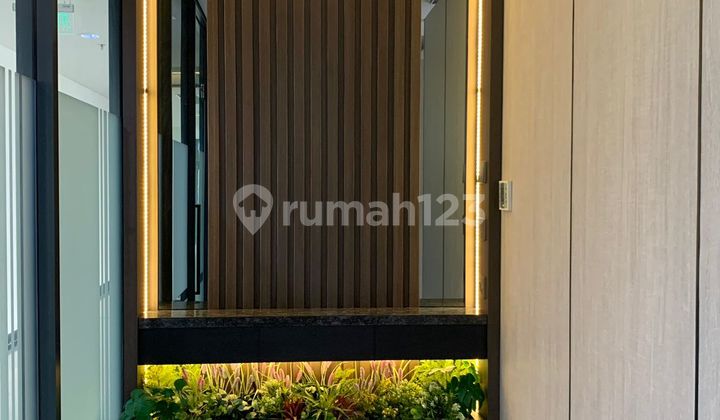 Disewakan Apartemen Luxury The Smith Full Furnished Siap Huni 2