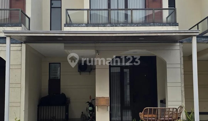 Rumah Bagus 2 Lantai di Lavon Swan City, Tangerang 1