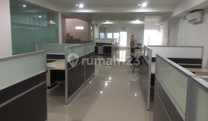 Dijual/Disewa Ruko 3 Lantai Area Ramai di Bsd, Tangerang Selatan Dijual/Disewa Ruko 3 Lantai Area Ramai di Bsd, Tangerang Selatan