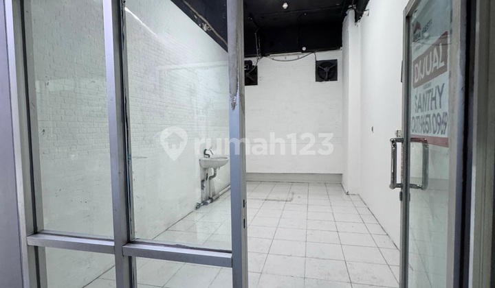 Kios di Jual Cepat! Lokasi Prime Apartemen Green Lake Sunter Kios di Jual Cepat! Lokasi Prime Apartemen Green Lake Sunter