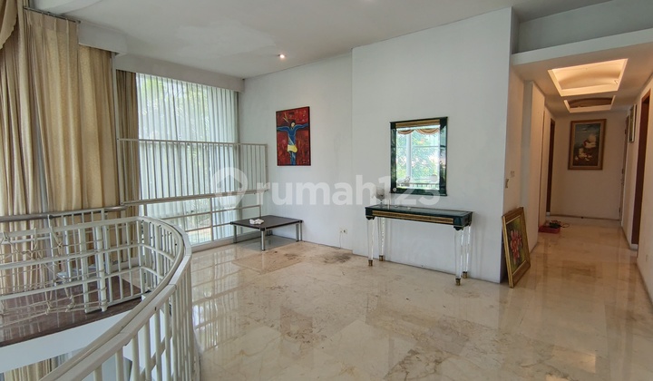 Ready-to-Occupy Beautiful House with Garden 2