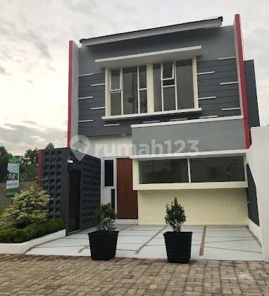 Glass House Jatiasih No.5 Jl. Wibawa Mukti II Gg. Hj Tekel, Jatiasih, Kec. Jatiasih, Kota Bks, Jawa Barat Jam: Glass House Jatiasih No.5 Jl. Wibawa Mukti II Gg. Hj Tekel, Jatiasih, Kec. Jatiasih, Kota Bks, Jawa Barat Jam: