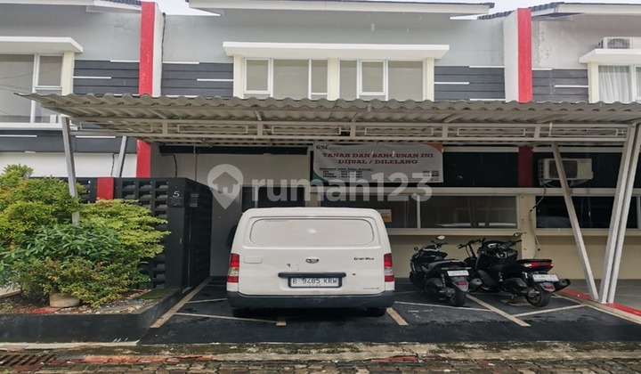 Glass House Jatiasih No.5 Jl. Wibawa Mukti II Gg. Hj Tekel, Jatiasih, Kec. Jatiasih, Kota Bks, Jawa Barat Jam:  2