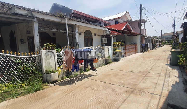 Acrbanten Cheap Hook House at Jl. Markisa III No. J1/24, Sukatani, Tapos, Depok City, West Java, Indonesia, 16454, Cimanggis with SHM 2