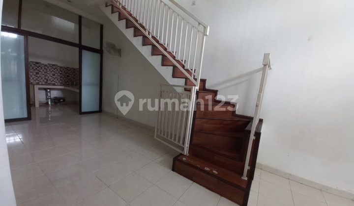 Rumah Strategis Bebas Banjir, 5menit Ke Stasiun L R T Jatibening Rumah Shm  2