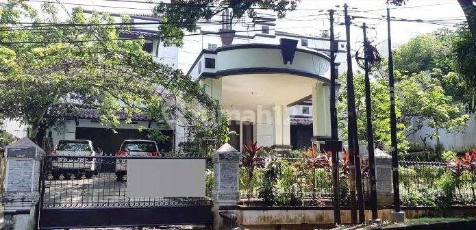 RUMAH DEKAT KEBON RAYA BOGOR 1