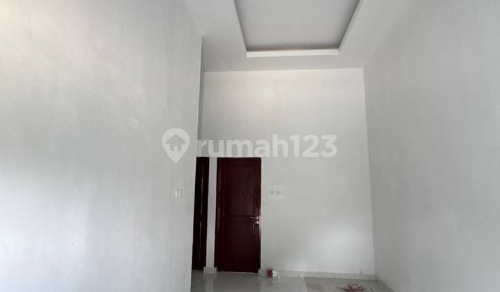 Affordable Minimalist House Flamboyan 2