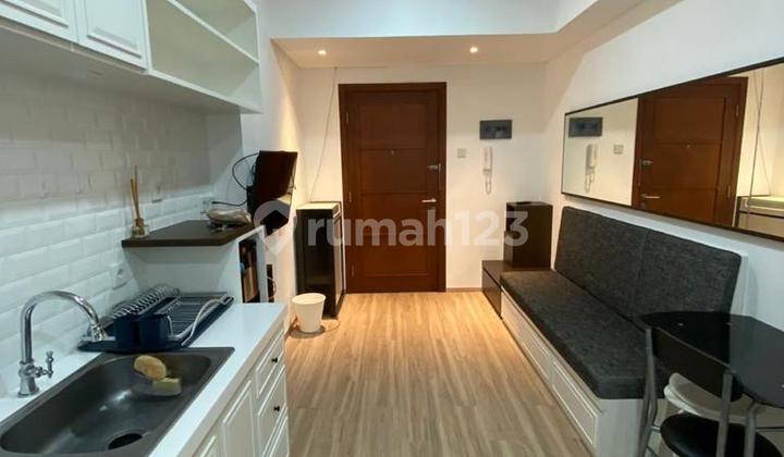 Sewa 2BR Furnish Royal Mediterania Garden Residence di Tanjung Duren Lokasi Strategis dekat Mall, Kantor , Universitas